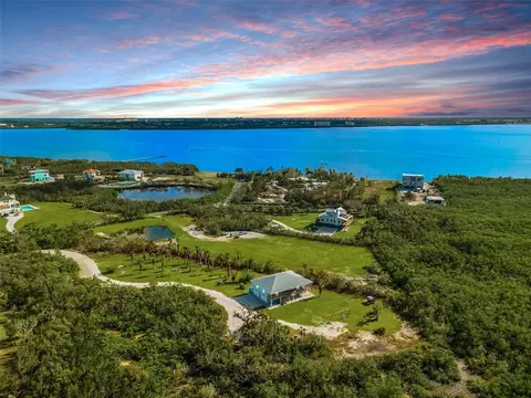 445 Horseshoe Loop Rd, Terra Ceia, FL 34250