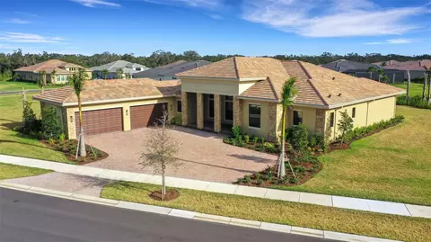 4672 Mondrian Ct, Sarasota, FL 34240