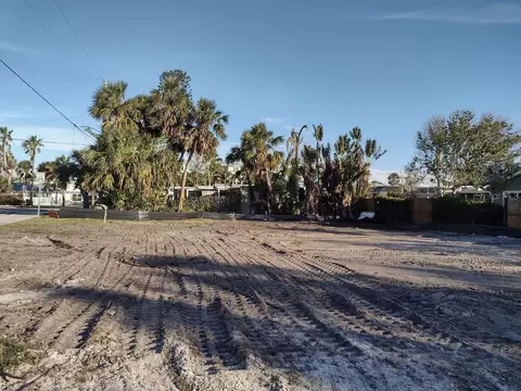 5501 5503 Gulf Dr, Holmes Beach, FL 34217