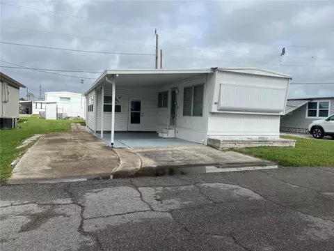 281 Floramana Ln, Palmetto, FL 34221