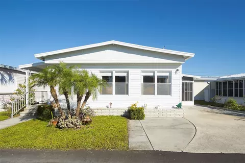 2105 Glenwood Dr, Sarasota, FL 34231