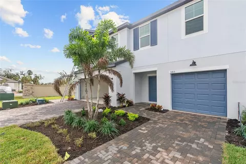 5413 Tripoli Dr, Palmetto, FL 34221
