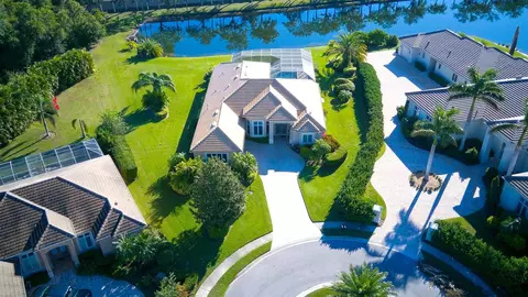 4911 96th St E, Bradenton, FL 34211