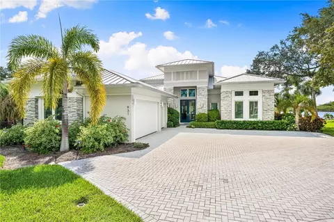 931 Bayshore Rd, Nokomis, FL 34275