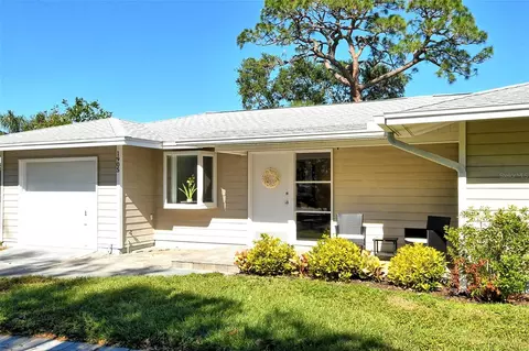 1905 Jasmine Dr, Sarasota, FL 34239