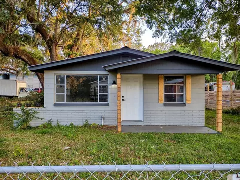 1317 Tennessee St, Plant City, FL 33563