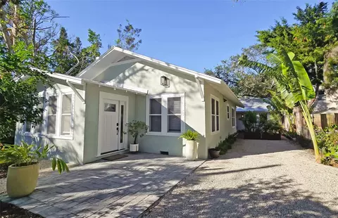 2325 Ixora Ave, Sarasota, FL 34234