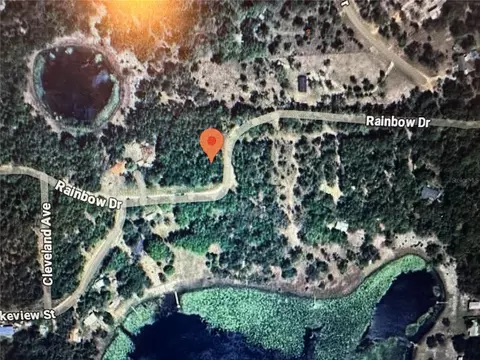 368 Rainbow Dr, Hawthorne, FL 32640