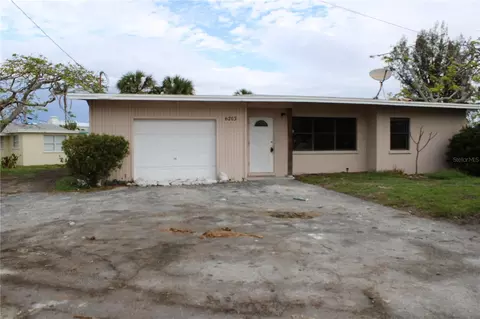 6203 Marina Dr, Holmes Beach, FL 34217