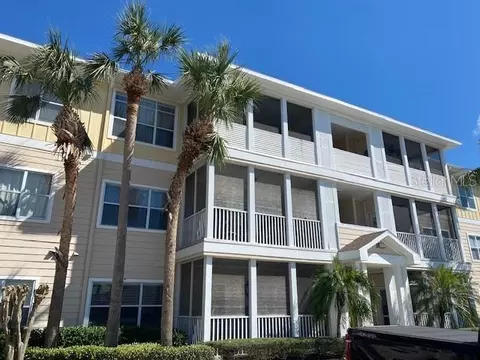 4802 51st St W #421, Bradenton, FL 34210