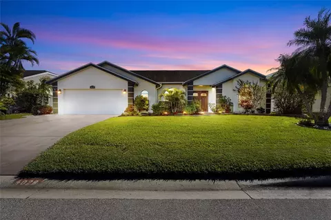 4028 Dover Dr E, Bradenton, FL 34203 photo 1