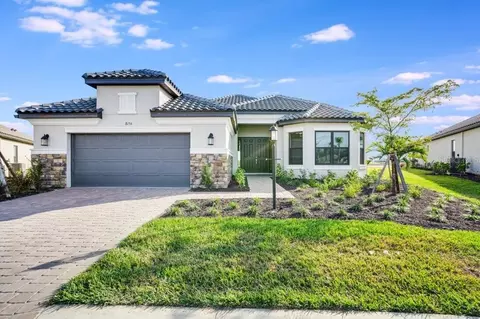 8156 Moonbeam Ave, Sarasota, FL 34241