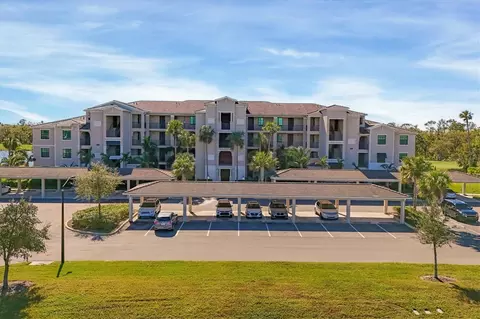 17520 Gawthrop Dr #301, Bradenton, FL 34211
