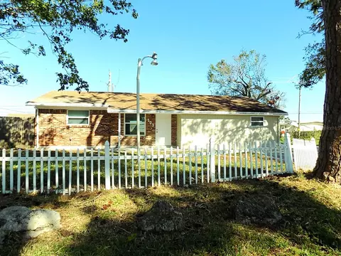 503 59th Avenue Dr W, Bradenton, FL 34207