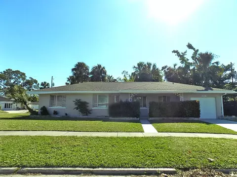 2215 18th Ave W, Bradenton, FL 34205