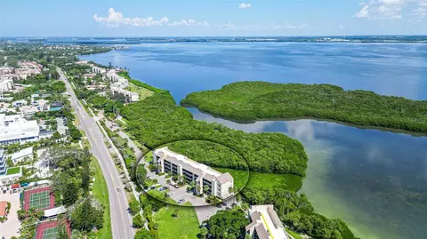 4540 Gulf Of Mexico Dr #304, Longboat Key, FL 34228