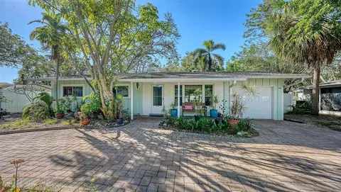1310 Pomelo Ave, Sarasota, FL 34239