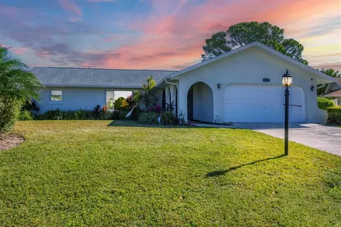 1107 60th St W, Bradenton, FL 34209