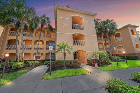 1761 Auburn Lakes Dr #33, Venice, FL 34292