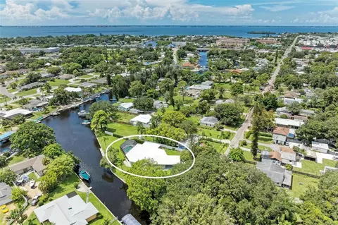 608 69th Ave W, Bradenton, FL 34207
