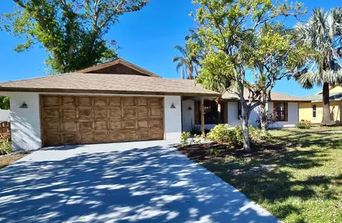 4332 Pasadena Cir, Sarasota, FL 34233