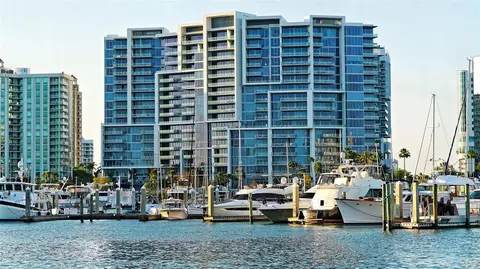 1155 N Gulfstream Ave #207, Sarasota, FL 34236