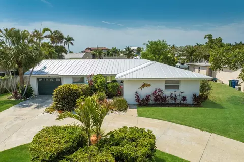 526 69th St, Holmes Beach, FL 34217