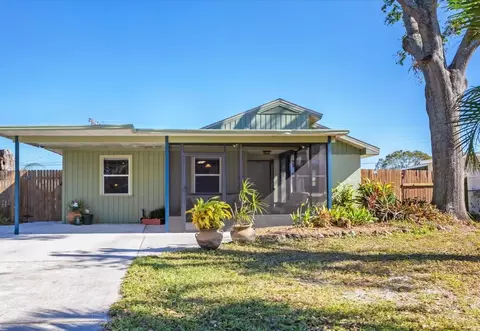3931 Longhorn Dr, Sarasota, FL 34233