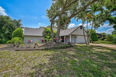 5373 Dominica Cir, Sarasota, FL 34233