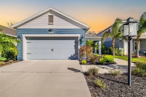 3632 Shimmering Oaks Dr, Parrish, FL 34219