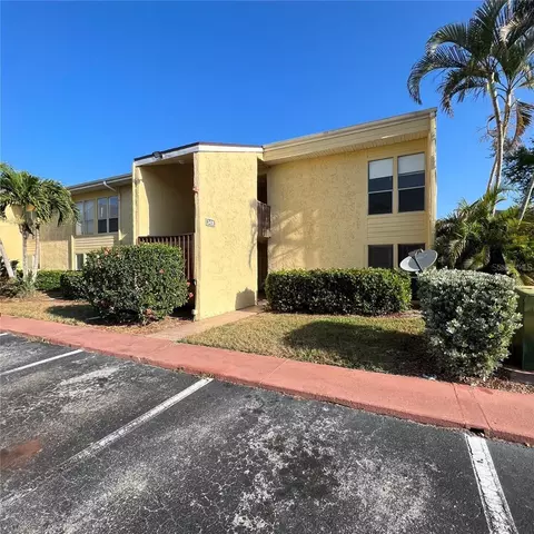 3419 Clark Rd #120, Sarasota, FL 34231