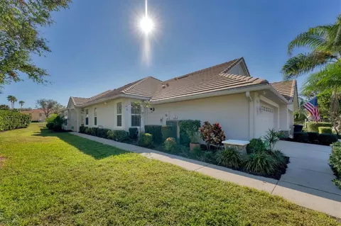 7074 Woodmore Ter, Lakewood Ranch, FL 34202