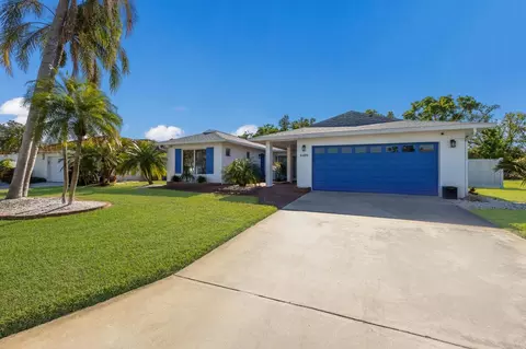 6409 16th Avenue Dr W, Bradenton, FL 34209