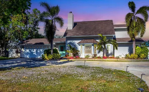 7104 9th Avenue Dr NW, Bradenton, FL 34209