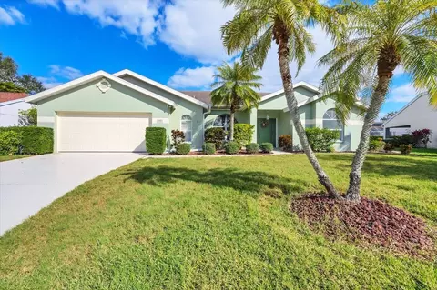 6001 Cedarwood Ln, Bradenton, FL 34203