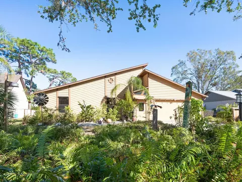 3888 Shady Brook Ln, Sarasota, FL 34243