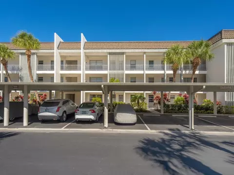 4440 Exeter Dr #104, Longboat Key, FL 34228