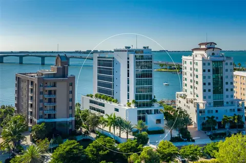 280 Golden Gate Pt #PH2, Sarasota, FL 34236