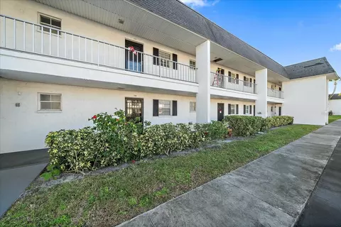 102 47th Avenue Dr W #338, Bradenton, FL 34207