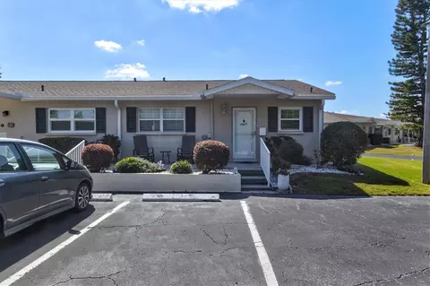 2425 Golf Course Dr #704, Sarasota, FL 34234