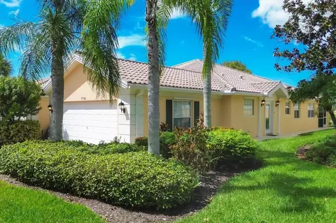 7708 Camminare Dr, Sarasota, FL 34238