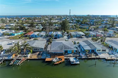 434 63rd St, Holmes Beach, FL 34217