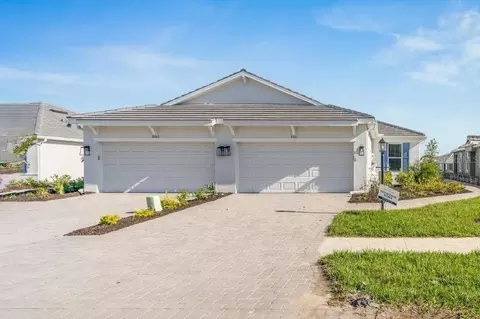 8061 Moonbeam Ave, Sarasota, FL 34241