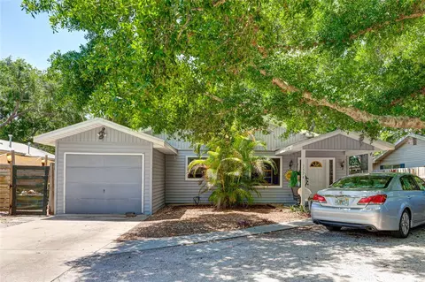 2574 Hawthorne St, Sarasota, FL 34239