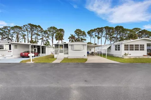 8831 Chez Vous Dr, Sarasota, FL 34238