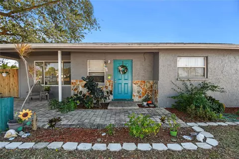 2003 Princeton Ave, Bradenton, FL 34207