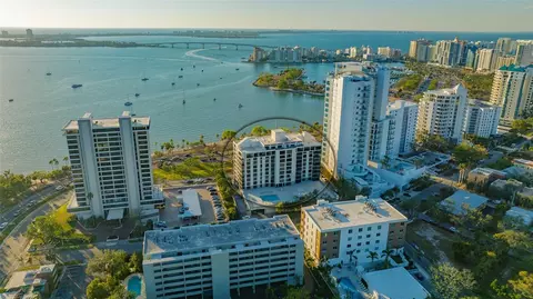 707 S Gulfstream Ave #907, Sarasota, FL 34236