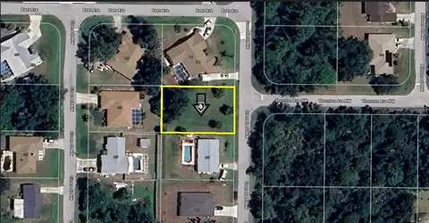 274 Grenada St NW, Port Charlotte, FL 33948