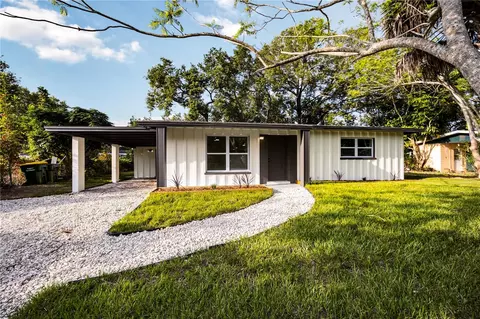 3817 Buckeye Cir, Sarasota, FL 34232