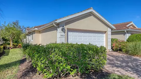 5862 Guarino Dr, Sarasota, FL 34238